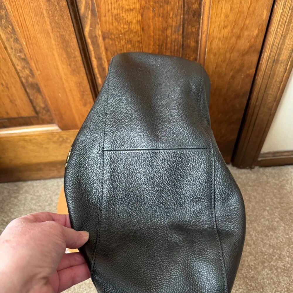 Dkny winnie hobo